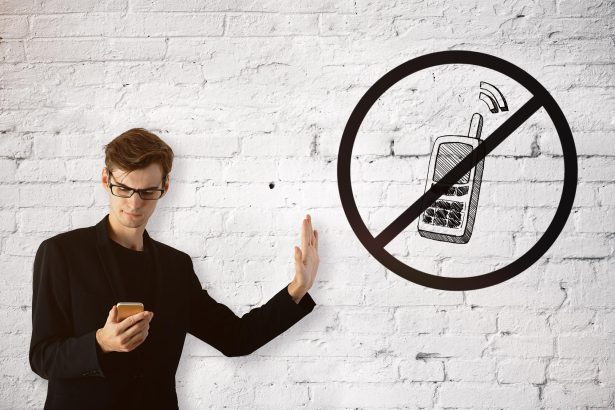 Facet za pomocą telefonu komórkowego