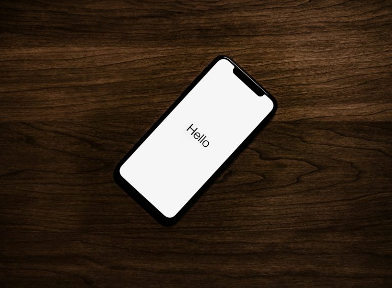 Jak skutecznie wyłączyć tryb dla niewidomych na telefonie? Poradnik dla